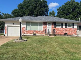 365 Monterey Dr, Florissant, MO 63031