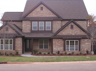 1002 Oleander Ln, Waxhaw, NC 28173