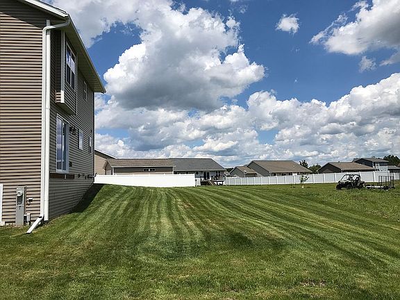 2nd image of 2595 Sunny Meadow Dr