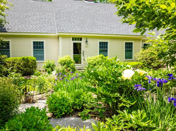 42 Stonehurst Drive, Camden, ME 04843