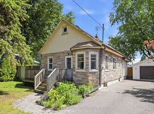 329 Perry St, Whitby, ON L1N 4C2