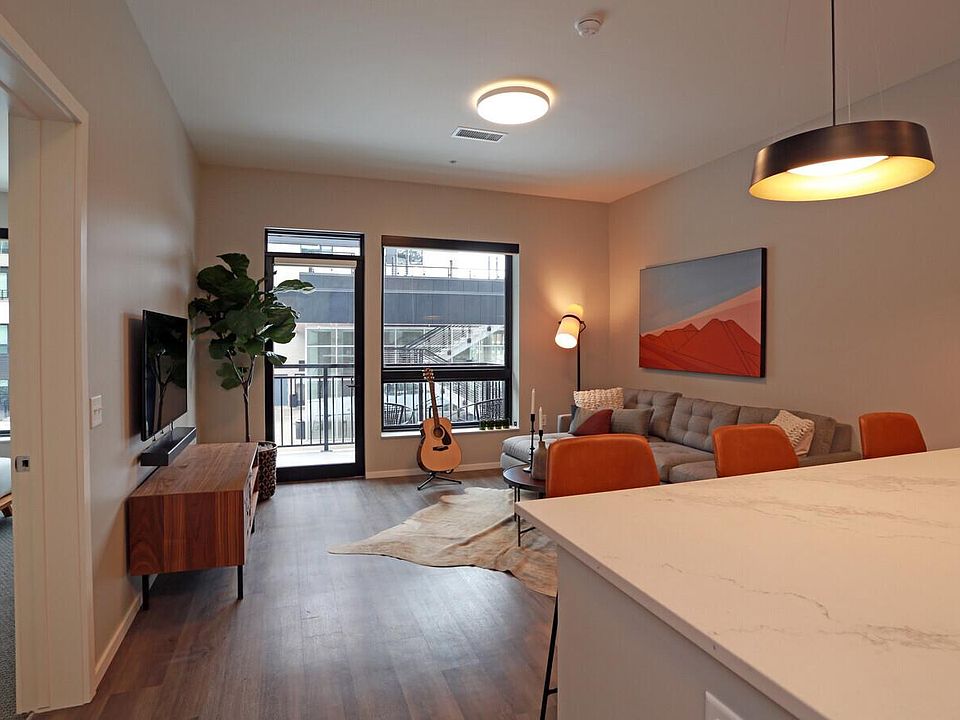 1st image of 963 Garfield St #601