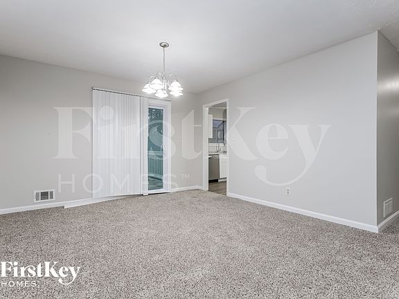 5th image of 803 Brook Hollow Cir SE