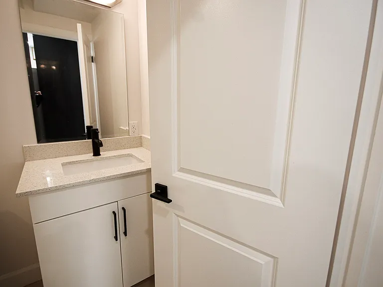 269 Madison Ave S #7 — Photo 17