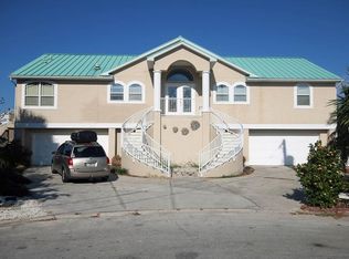 8002 Island Dr, Port Richey, FL 34668