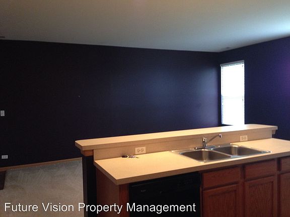 3rd image of 315 Parkside Dr