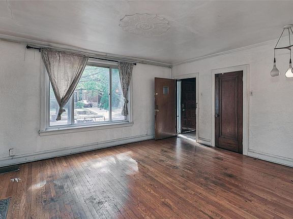 3rd image of 7241 Amherst Ave