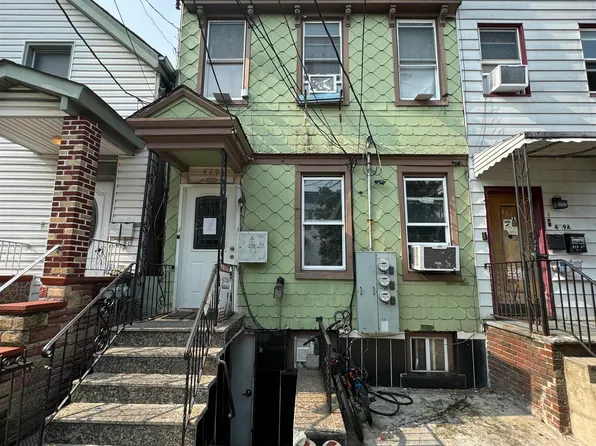 419 4th St, Union City, NJ 07087