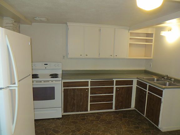 4th image of 4645 SE 51st St