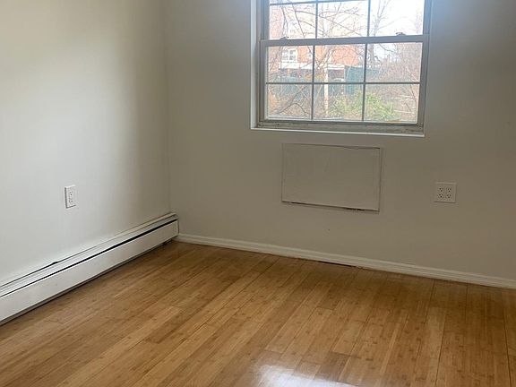 4th image of 1733 Mansion St #1