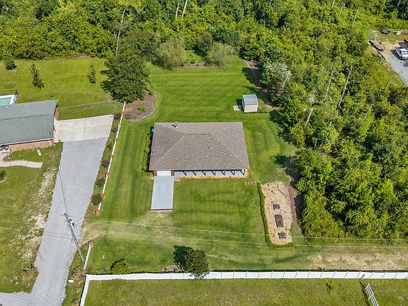 3rd image of 3940 Richardson Rd