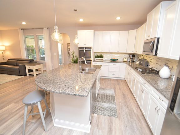 5th image of 2645 Virgie Ct