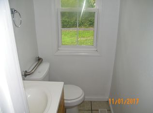 1241 Fairway Dr, Alton, IL 62002