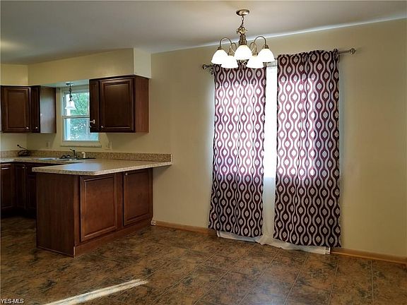 5th image of 3118 Englewood Dr