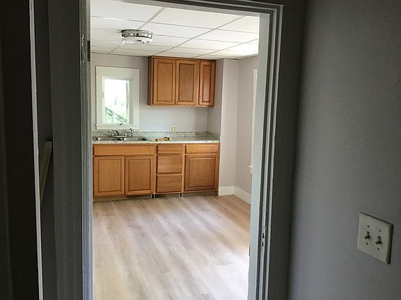 5th image of 23 Rockland St #A