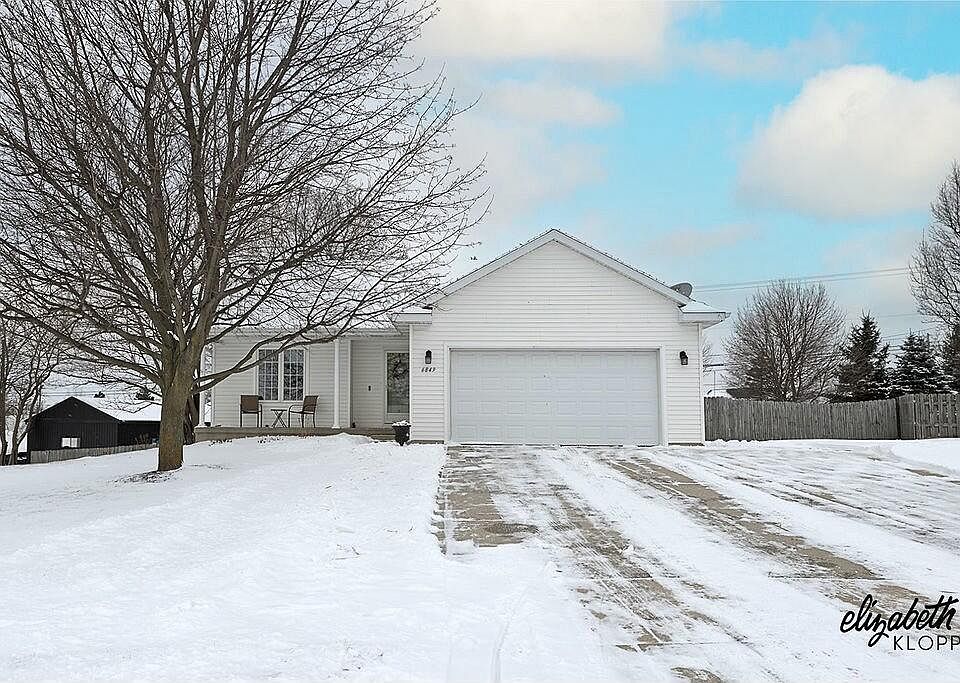 1st image of 6849 Deer Cove Dr SE