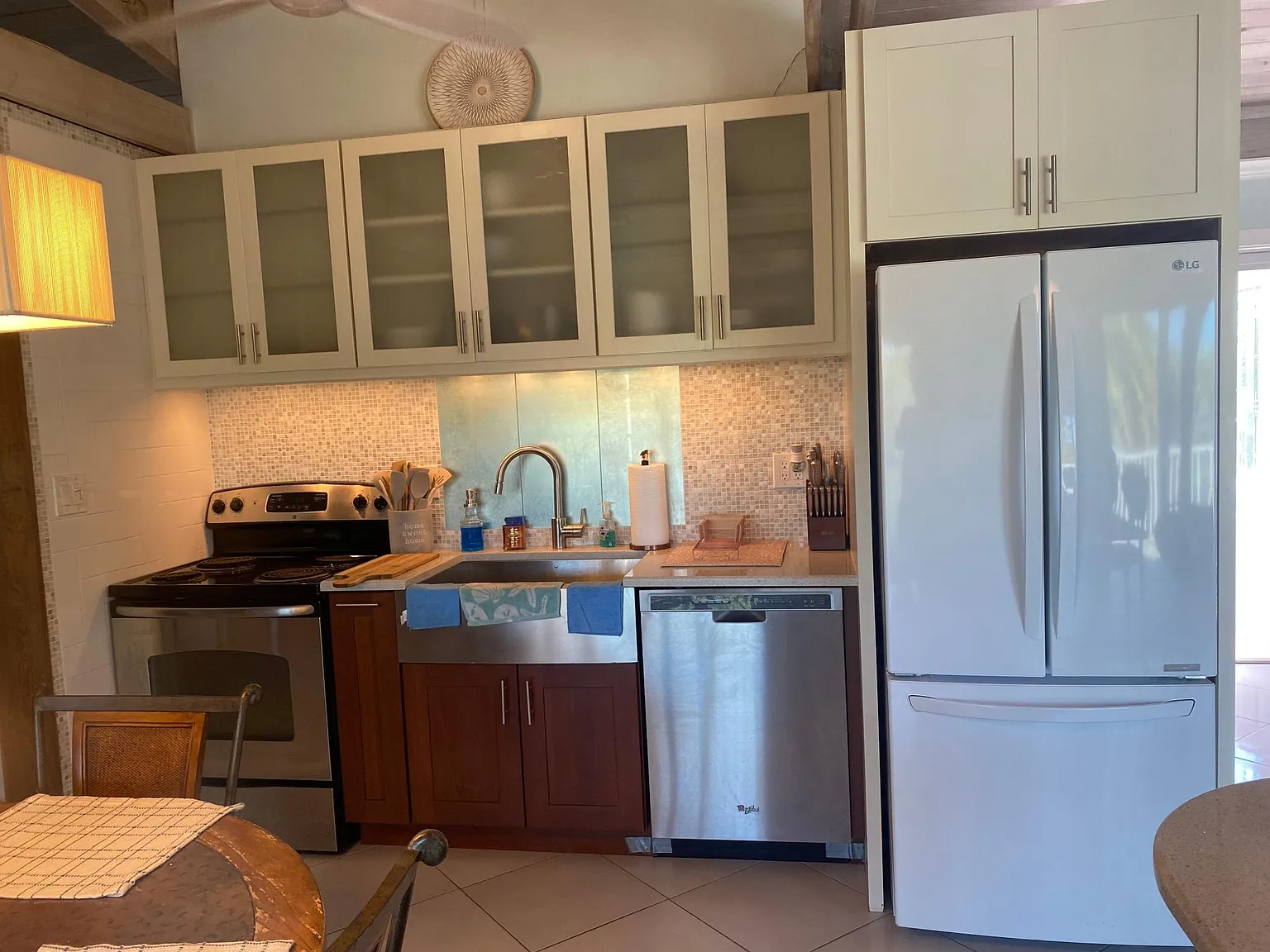 1166 Fern Ave — Photo 4