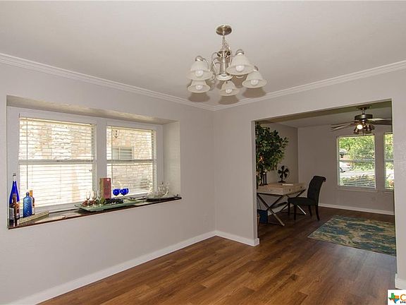 5th image of 608 Parkview Dr