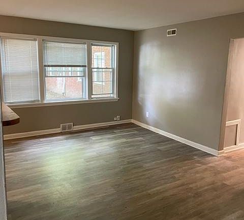 4th image of 3694 Warrensville Center Rd #29-04