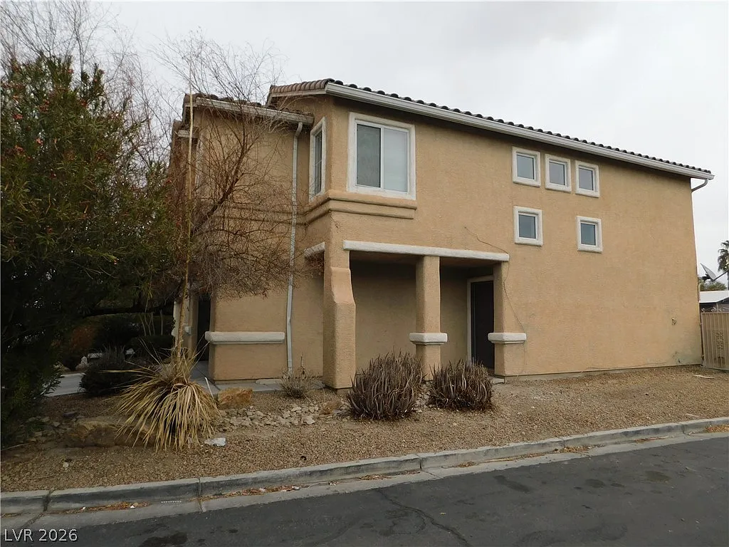 4 bed, 2.5 bath, 1497 sqft, $1,895 — Photo 3