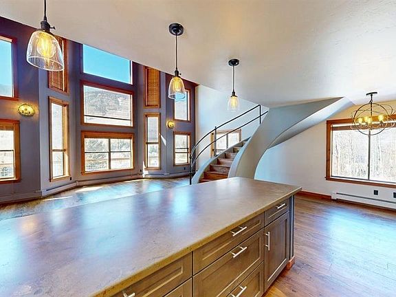 5th image of 15 S Garfield Street