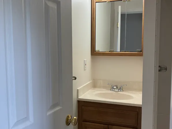 563 Riverside Dr #2, Augusta, ME 04330