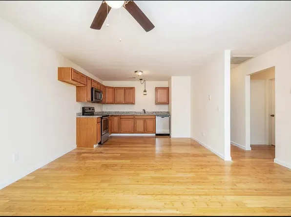 205 Duffy St, New Bern, NC 28560