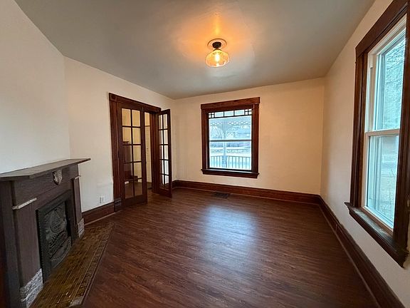 3rd image of 718 17th St