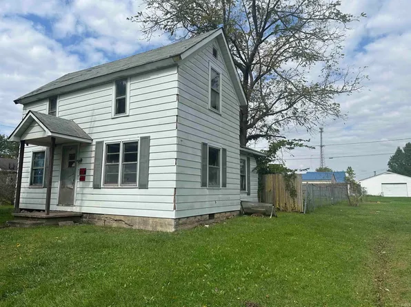 822 W Commercial St, Hartford City, IN 47348