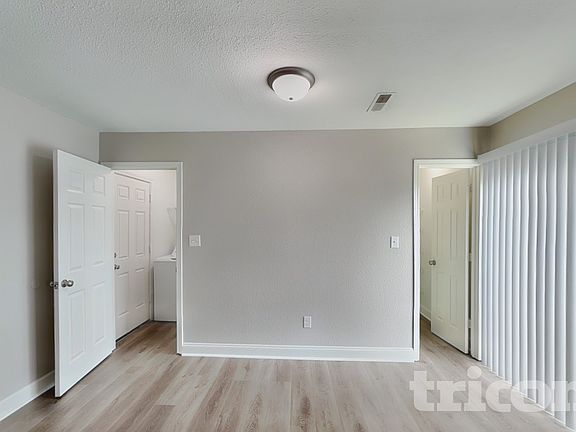 3rd image of 11157 Fall Dr