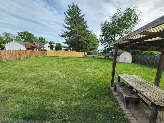 4th image of 8217 Glencrest Dr