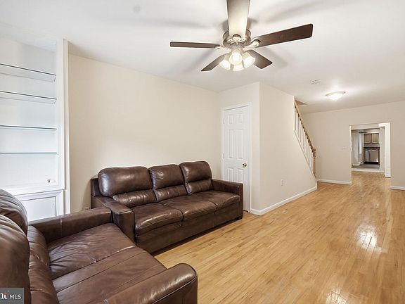 3rd image of 2340 Fleet St