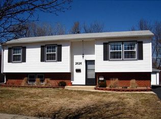 2626 Ravinia Ln, Woodridge, IL 60517