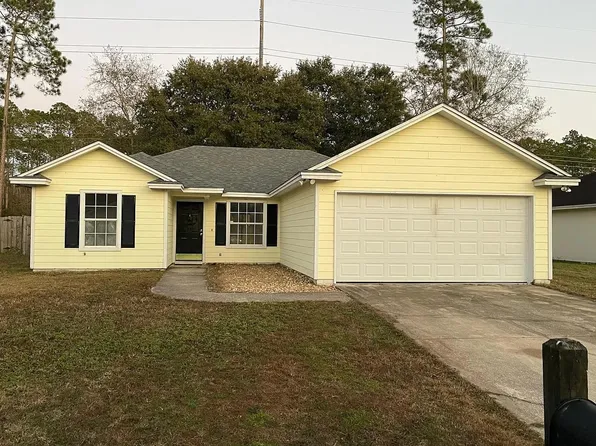 329 Hallowes Dr, Saint Marys, GA 31558