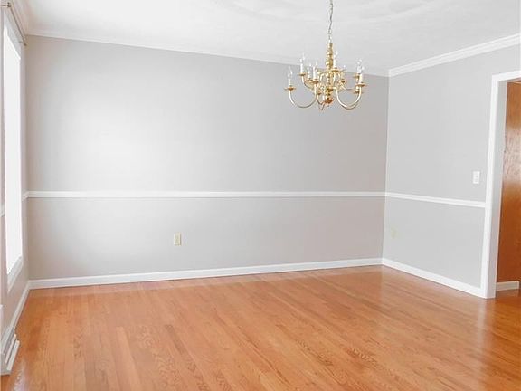 4th image of 3183 Olive Dr