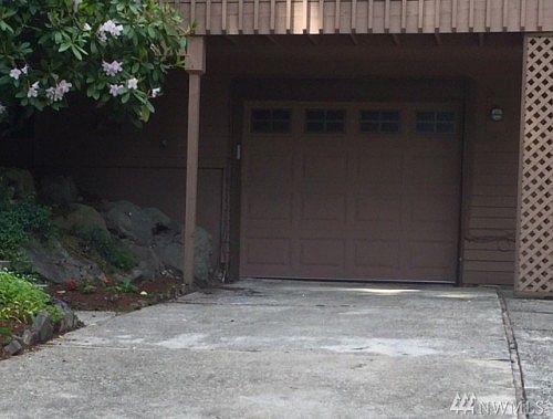 4th image of 261 168th Ave NE