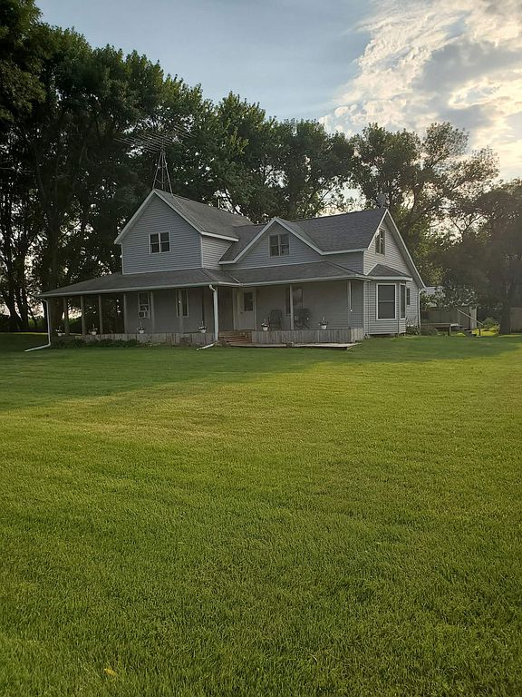 36149 50th St - Property Image