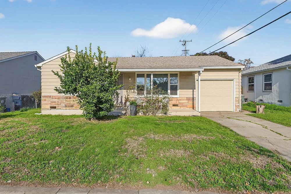 1501 Dickson St photo 1