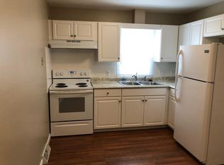 1110 N Wenthe Dr APT 3, Effingham, IL 62401