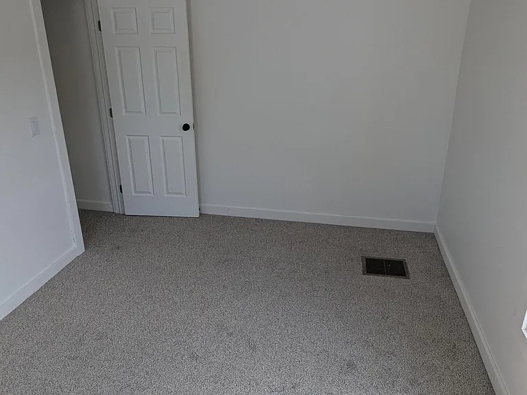 56 Penn St — Photo 9
