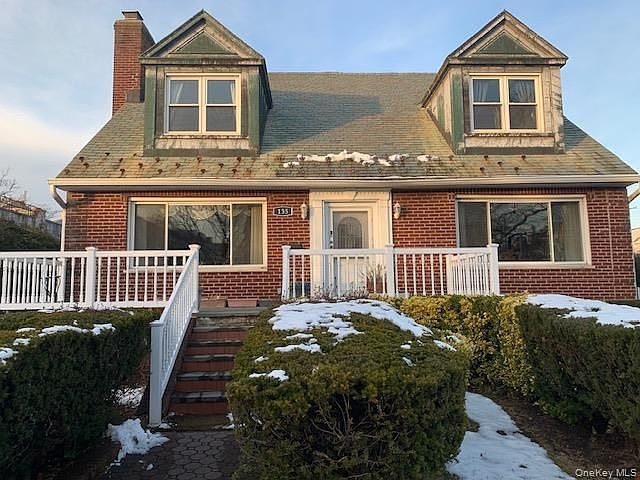 1st image of 135 E Olive St