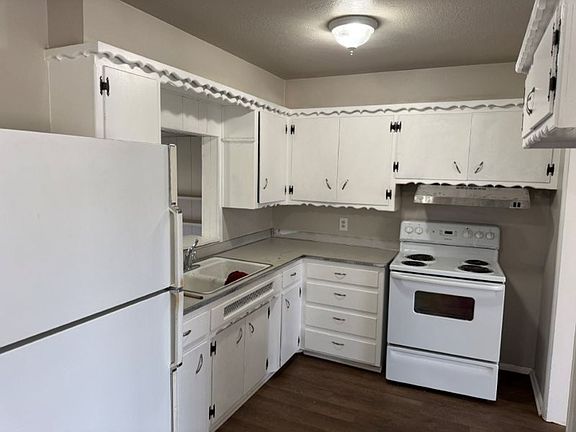 5th image of 923 SW 57th St