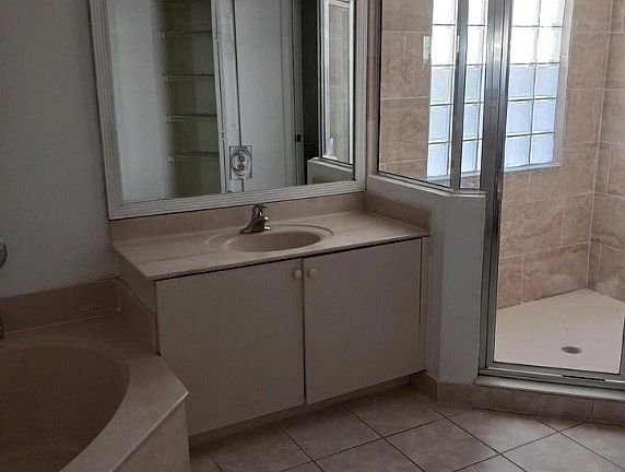 5th image of 738 Perdido Heights Dr