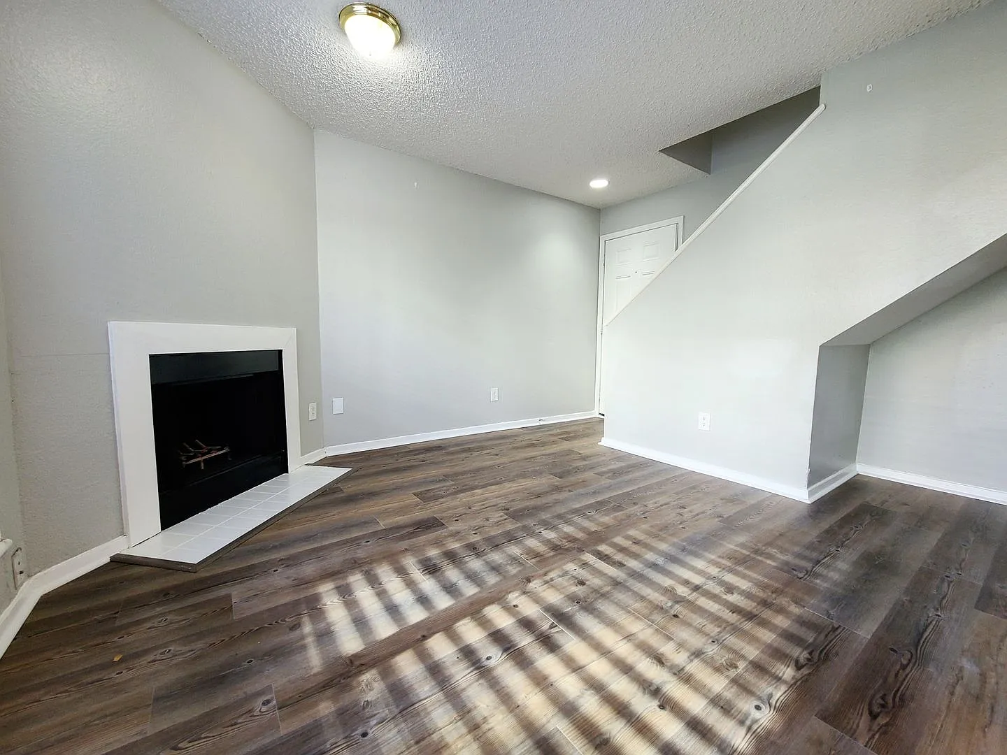 1901 N Fitzhugh Ave — Photo 4