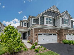 27W180 Breme Dr W, Warrenville, IL 60555