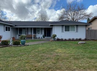 2971 Barclay Rd, Medford, OR 97504