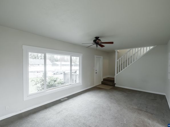 salem-oregon-448719398 picture