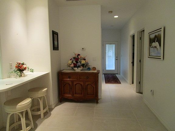 5th image of 17 Olde Towne Ln