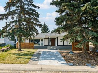 1040 E Lake Ontario Dr SE, Calgary, AB T2J 3K2