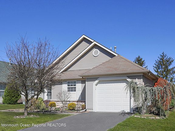 2nd image of 2923 Rock Hill Lane